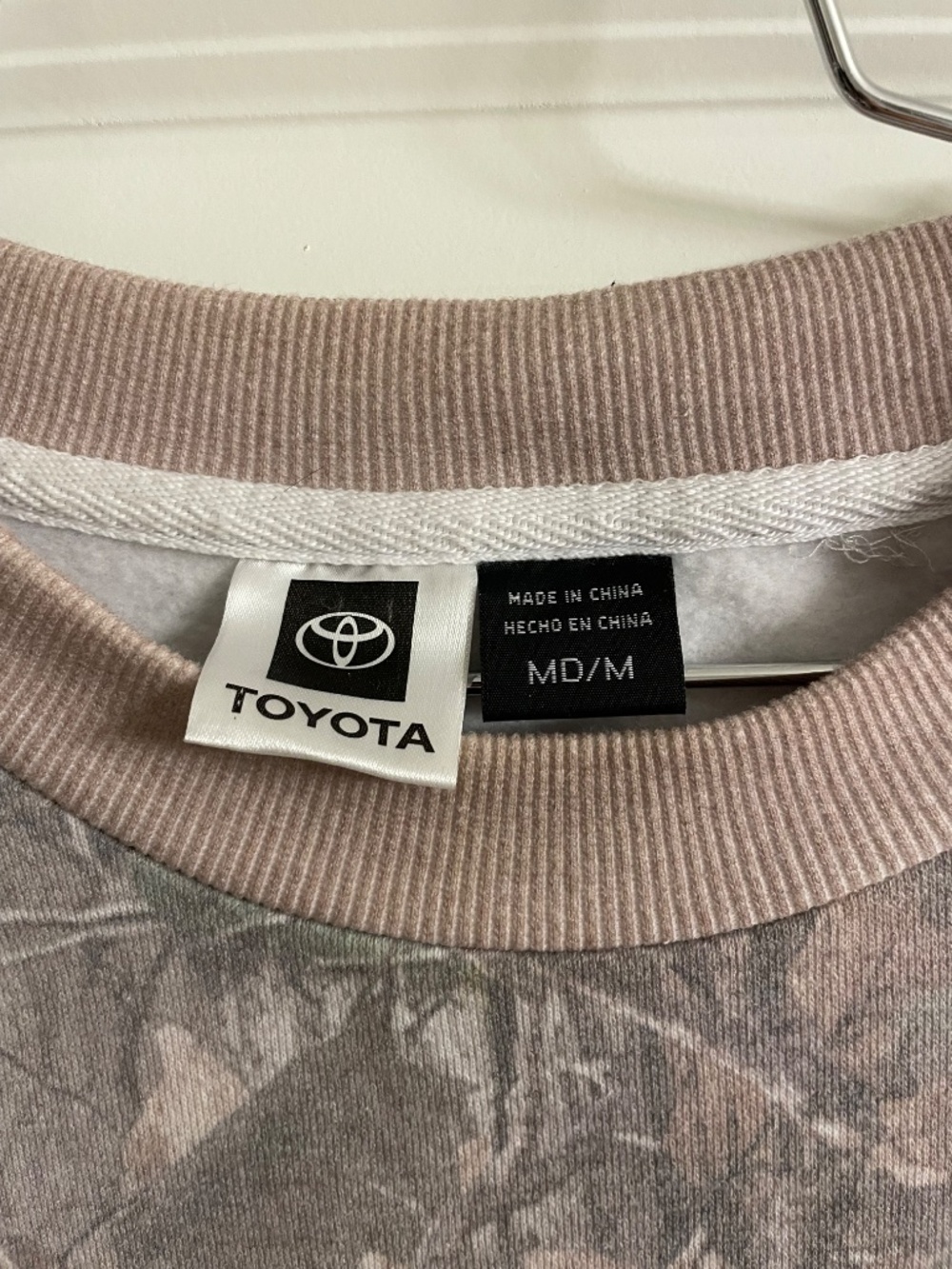 Official 1937 Camouflage Toyota Sweatshirt - Picture 3 of 3